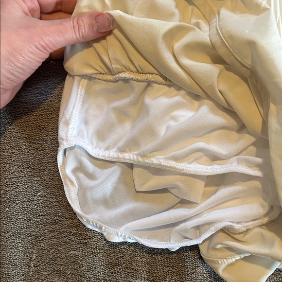 Gapfit High Rise Running Shorts | Ivory - Picture 4 of 8